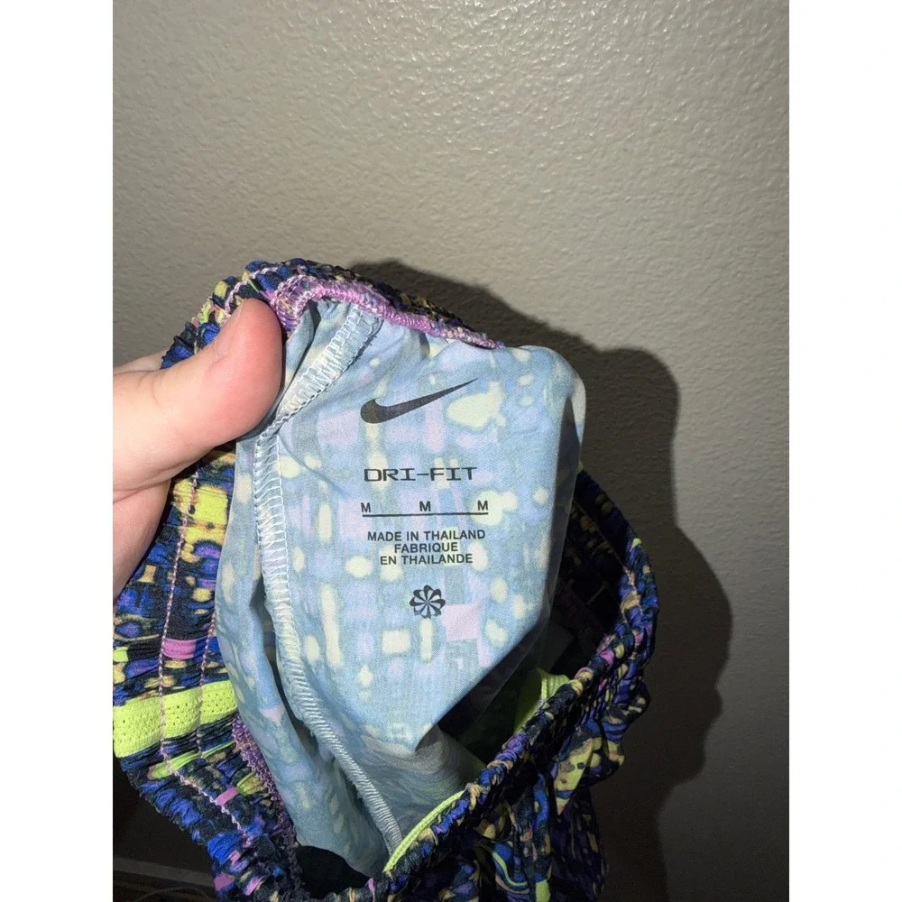 Boys Nike Drifit Shorts Size Medium